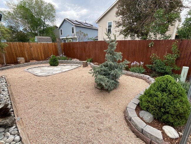 Building Photo - 3 Bedroom Home Available Near E Woodmen Rd...