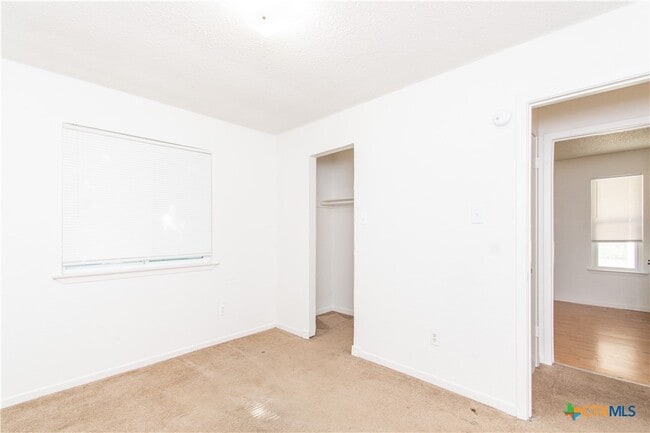 Building Photo - 2608 Tracey Cir