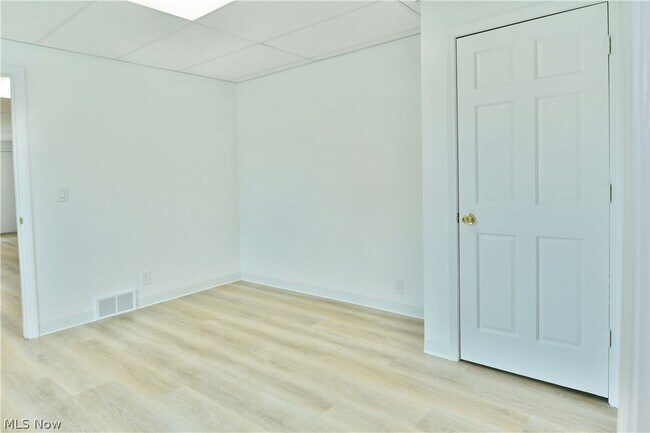 Building Photo - 401 Williams St SE