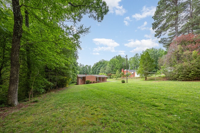 Building Photo - 3900 Sedgegrove Rd