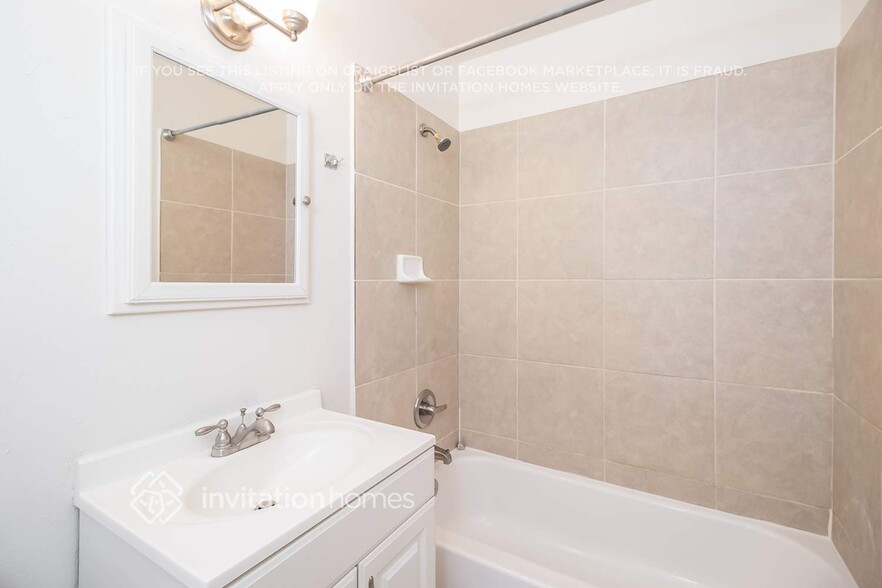 Building Photo - 7713 Samantha Way