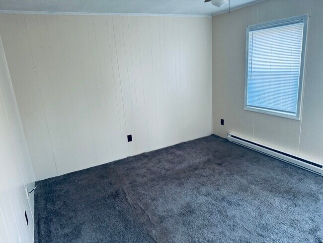 Building Photo - 3990 Bradford Ct