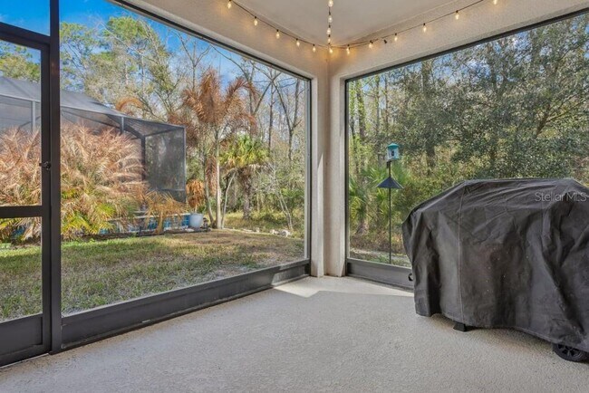 Building Photo - 32959 Sand Creek Dr