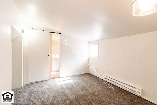 Building Photo - 1240 Boone St