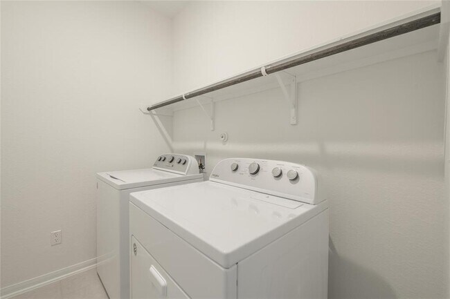 Building Photo - 313 Sonbria Pass