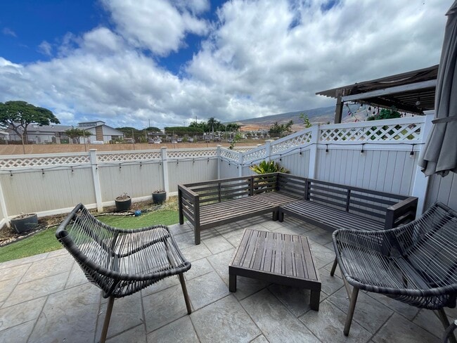 Building Photo - Fully Furnished 3 Bedroom/2.5 Bath Kahoma ...