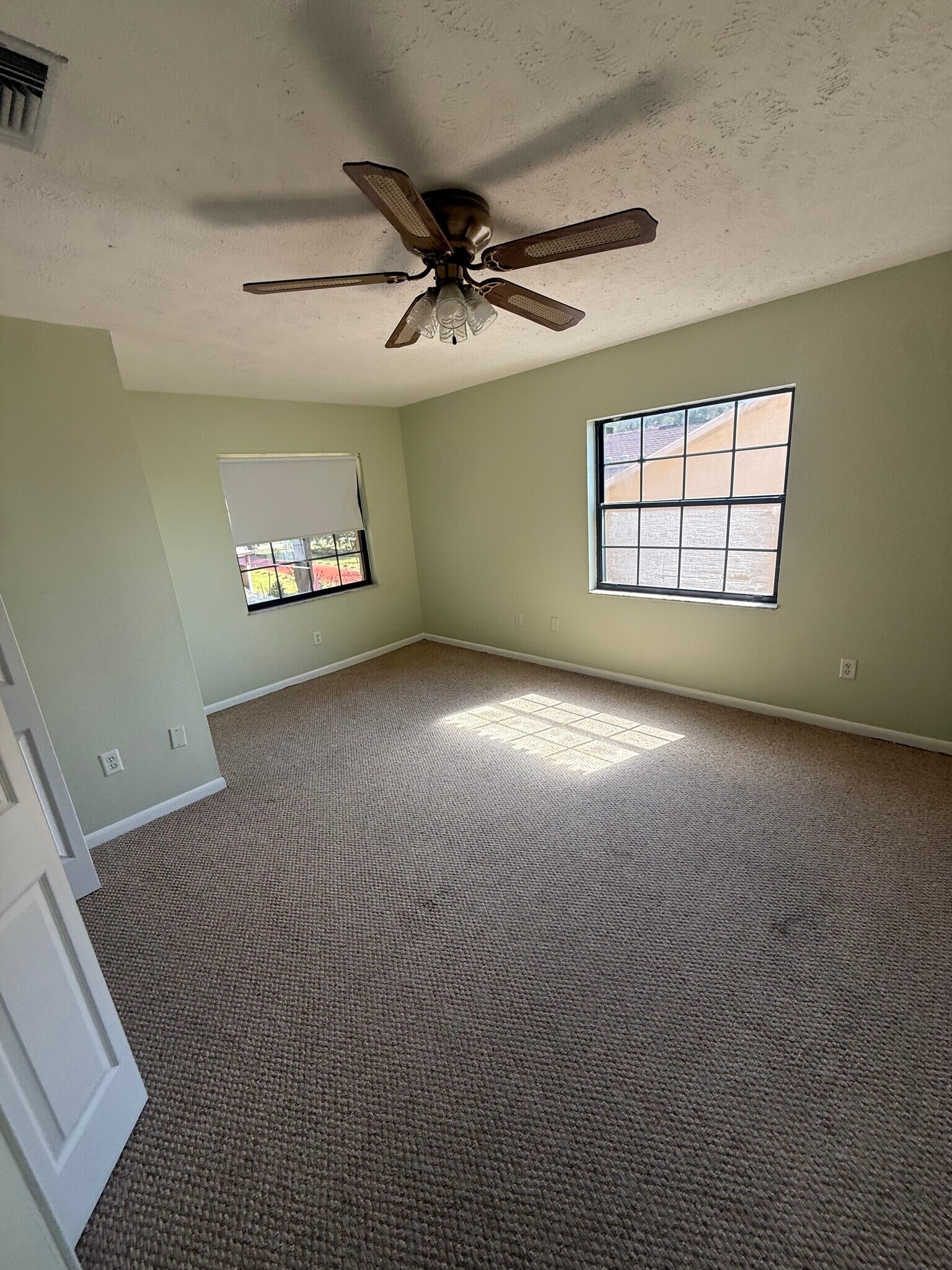 Building Photo - 10180 SE 139th Pl