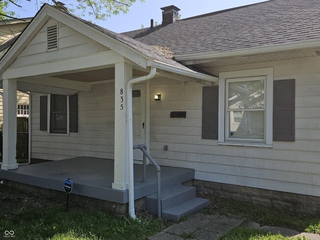 Building Photo - 835 Tecumseh St