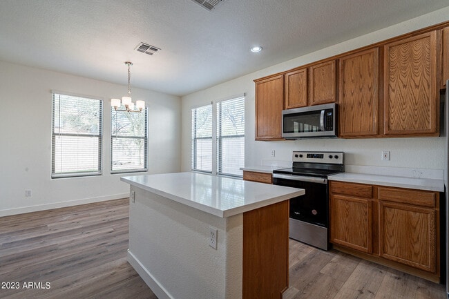 Building Photo - 4244 E Gleneagle Dr