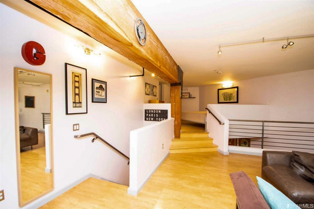 Building Photo - 18 Lansing St