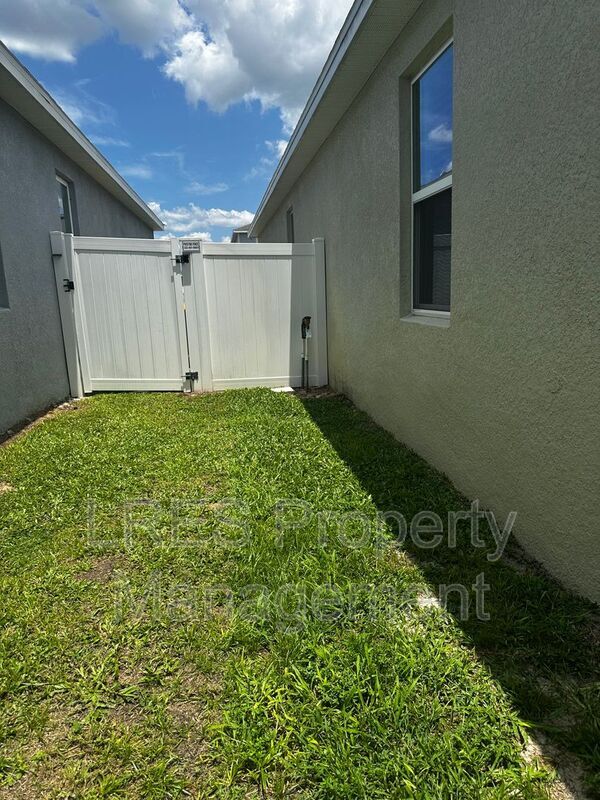 Building Photo - 3130 Amaranth St