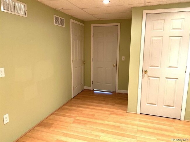 Building Photo - 4806 Ridgecrest Dr