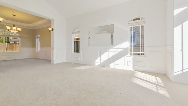 Building Photo - Spacious Updated 4 Bedroom Home with 3 Car Garage