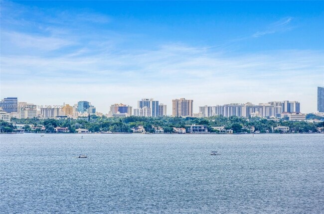 Building Photo - 7601 E Treasure Dr