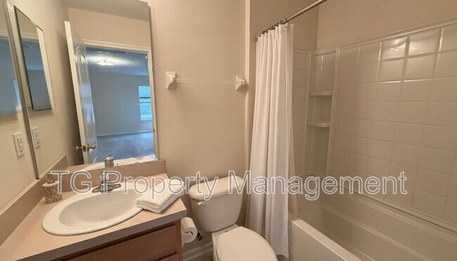 Building Photo - 5868 Brush Hollow Rd