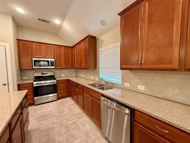 Building Photo - 18211 County Shores Ln