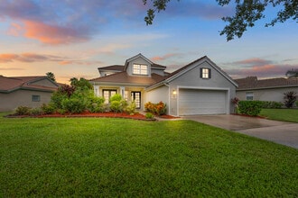 Building Photo - 3033 SE Brierwood Pl
