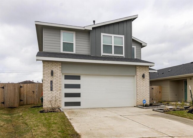 Building Photo - 12832 Barnsbury Ln