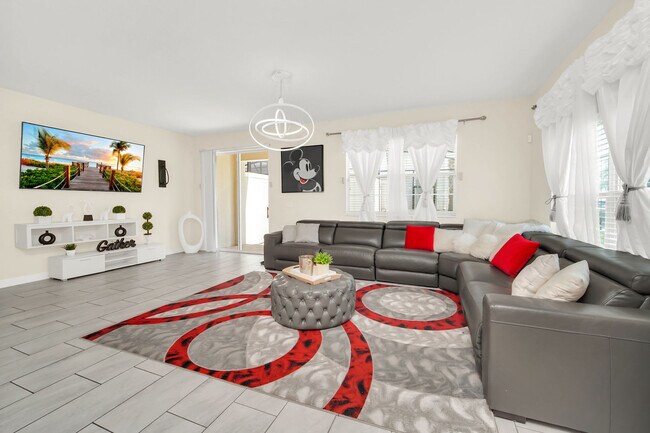 Building Photo - 8992 Stinger Dr