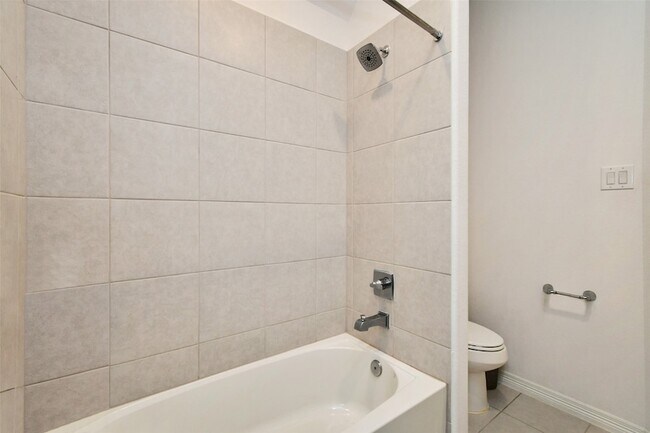 Building Photo - 8922 Stanley Oak Dr