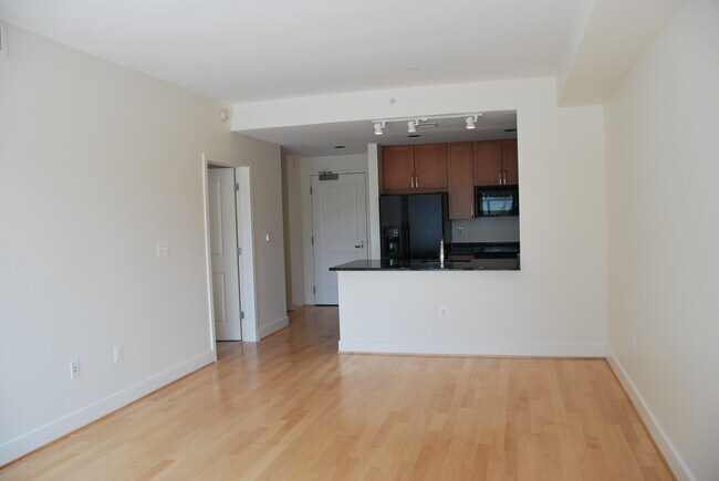 Building Photo - 4101 Albemarle St NW