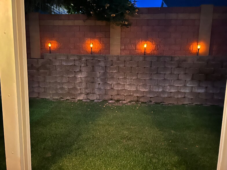 Building Photo - 9805 Mia Ln