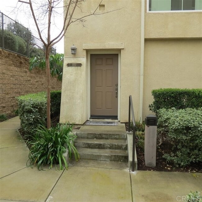 Building Photo - 532 Almond Rd