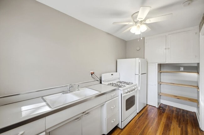 Building Photo - 25 W Tulane Rd