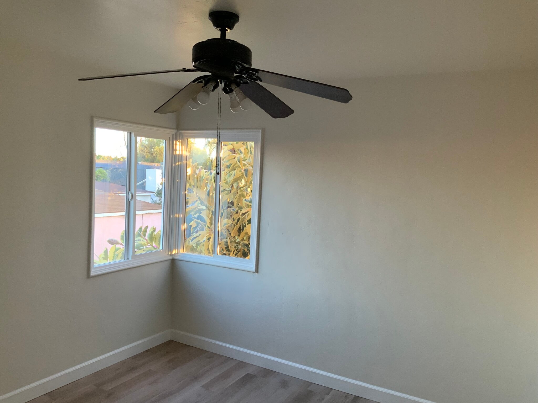 Building Photo - 4400 N Lakewood Blvd