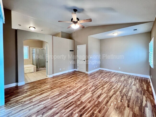 Building Photo - 5705 E Erin Ave