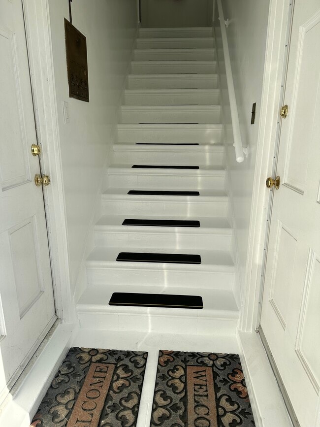 Building Photo - 1846 Scott Rd