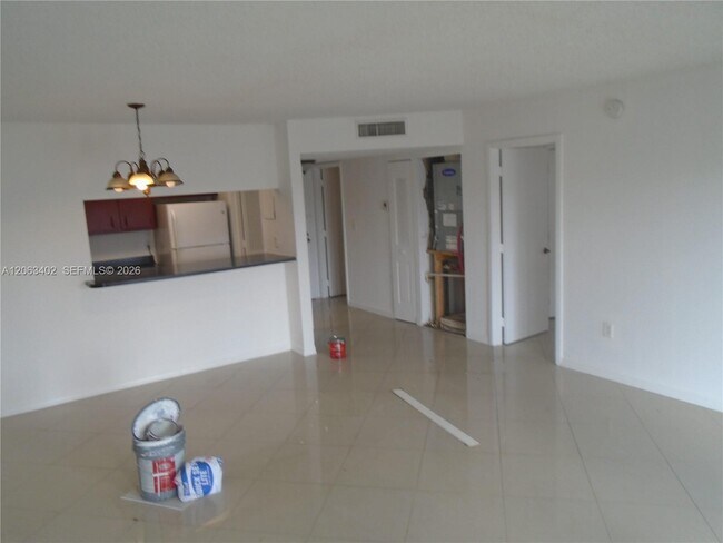 Building Photo - 4174 Inverrary Dr
