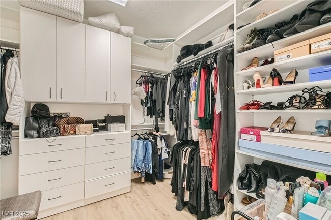 Building Photo - 2724 Mintlaw Ave