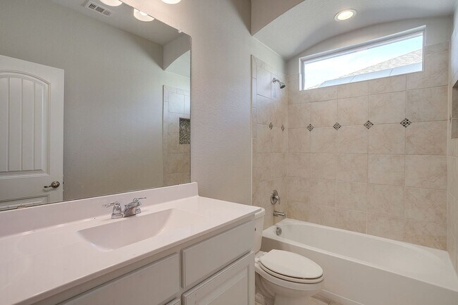 Building Photo - Perfectly located.  3 Bedroom, 2 Bath Home in Twin Mills- Eagle Mountain Saginaw ISD- 76179