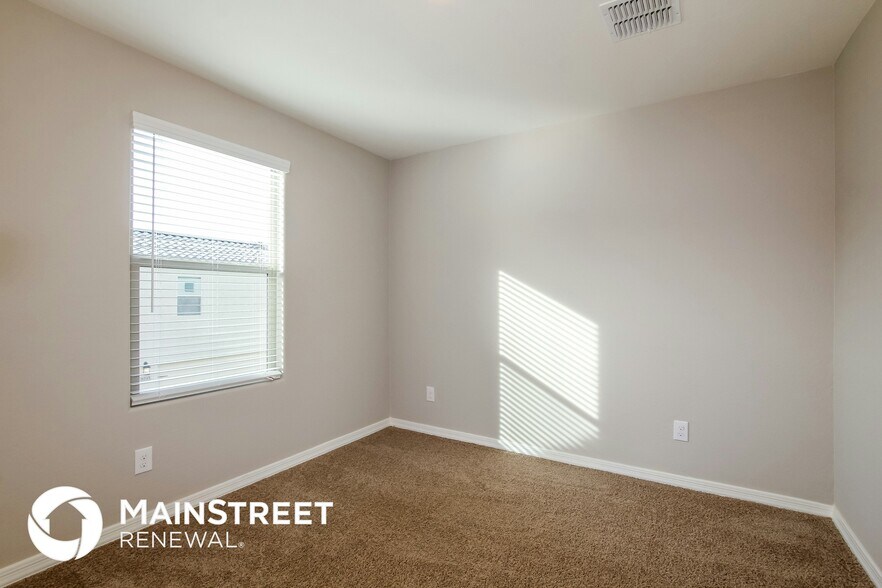 Building Photo - 8237 W Albeniz Pl
