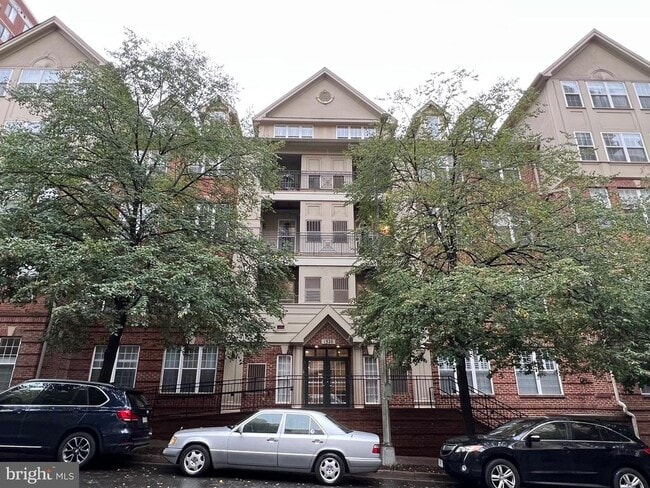 Building Photo - 1320 N Wayne St