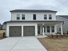 Building Photo - 2069 Boxwood Cir
