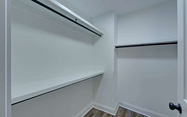 Building Photo - 43 Privet Dr