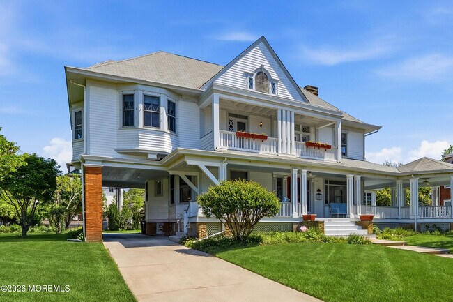 Building Photo - 211 Cedar Ave