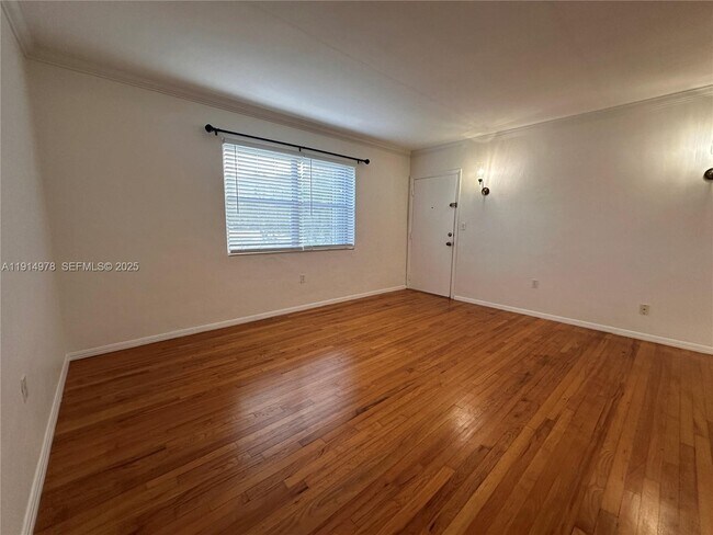 Building Photo - 7940 SW 55th Ave