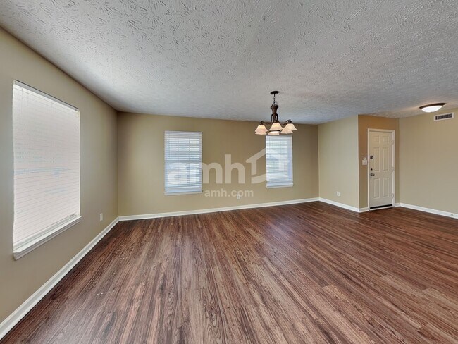 Building Photo - 1376 Blue Ridge Ln