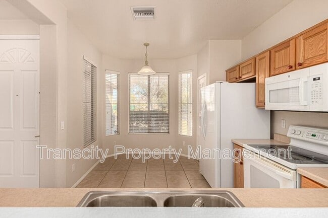 Building Photo - 3723 E Linda Ct