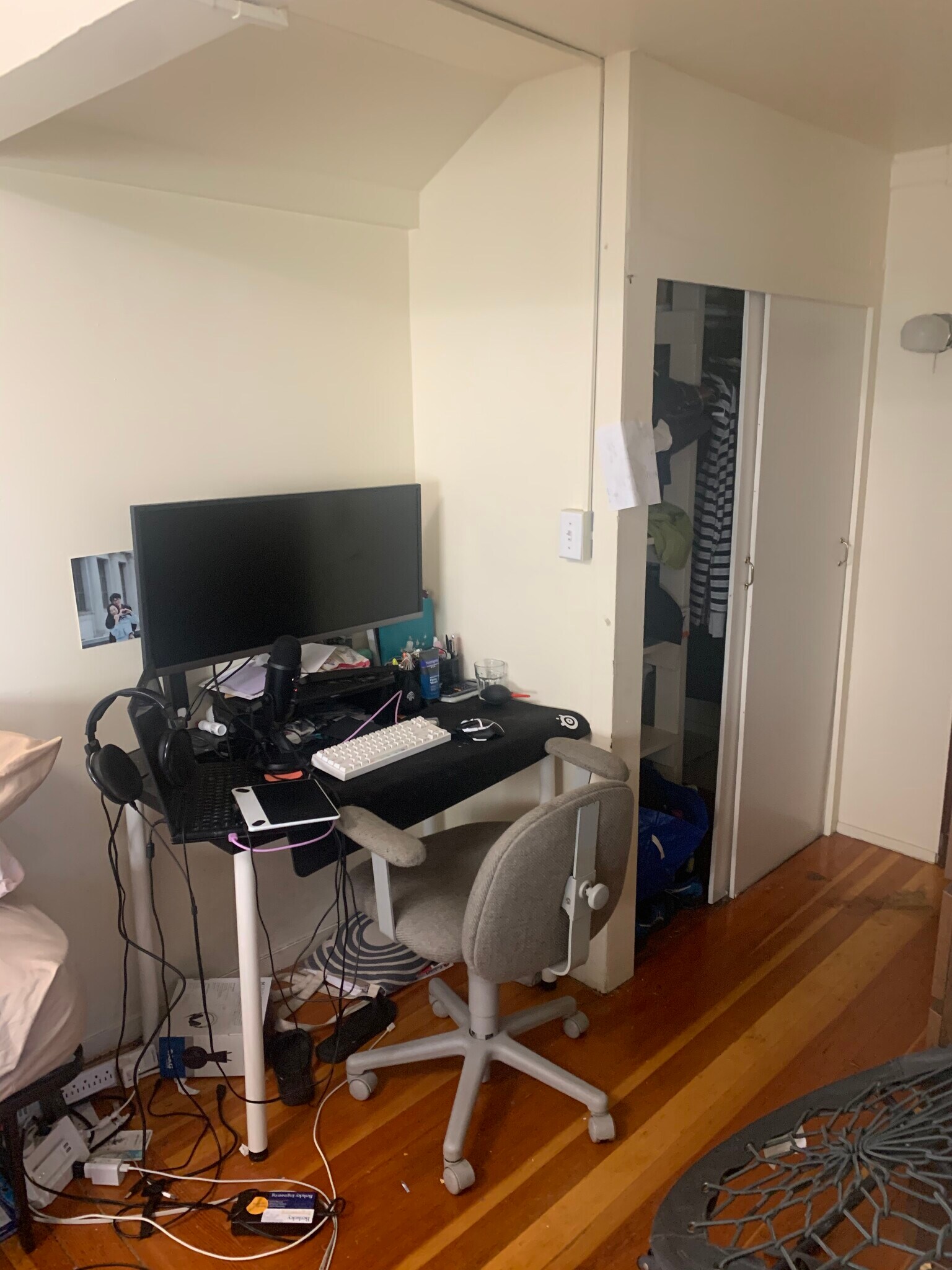 Building Photo - 1733 La Loma Ave