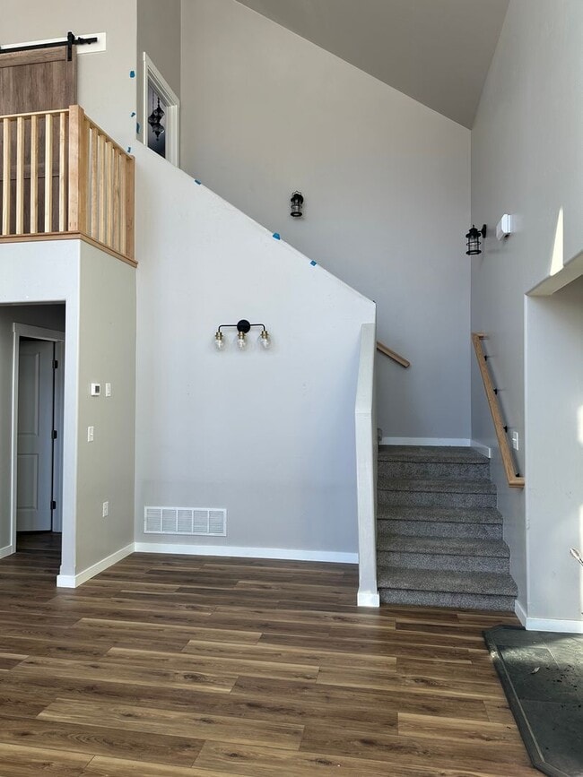 Building Photo - Super cute 3-bedroom, 2-bath single-family home in Palmer!