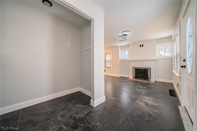 Building Photo - 17005 Mapleboro Ave