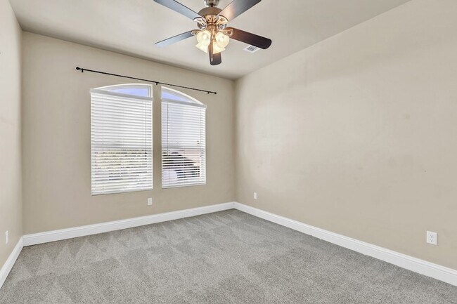 Building Photo - 1744 Boise Dr