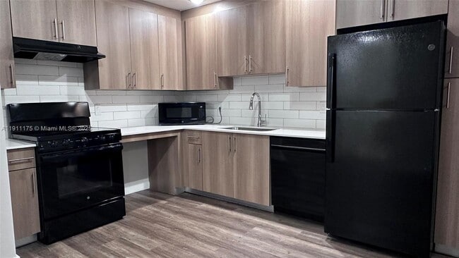 Building Photo - 25050 SW 136th Ave