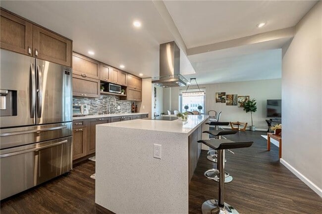 Building Photo - 320 Fort Duquesne Blvd