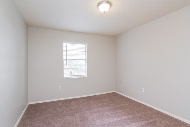 Building Photo - 4486 W Cypress Villas Dr