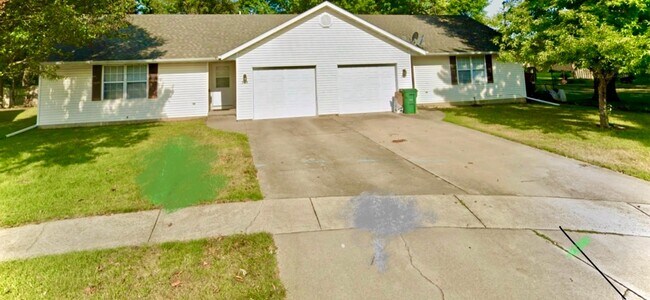 Building Photo - 505 Harriet Ct